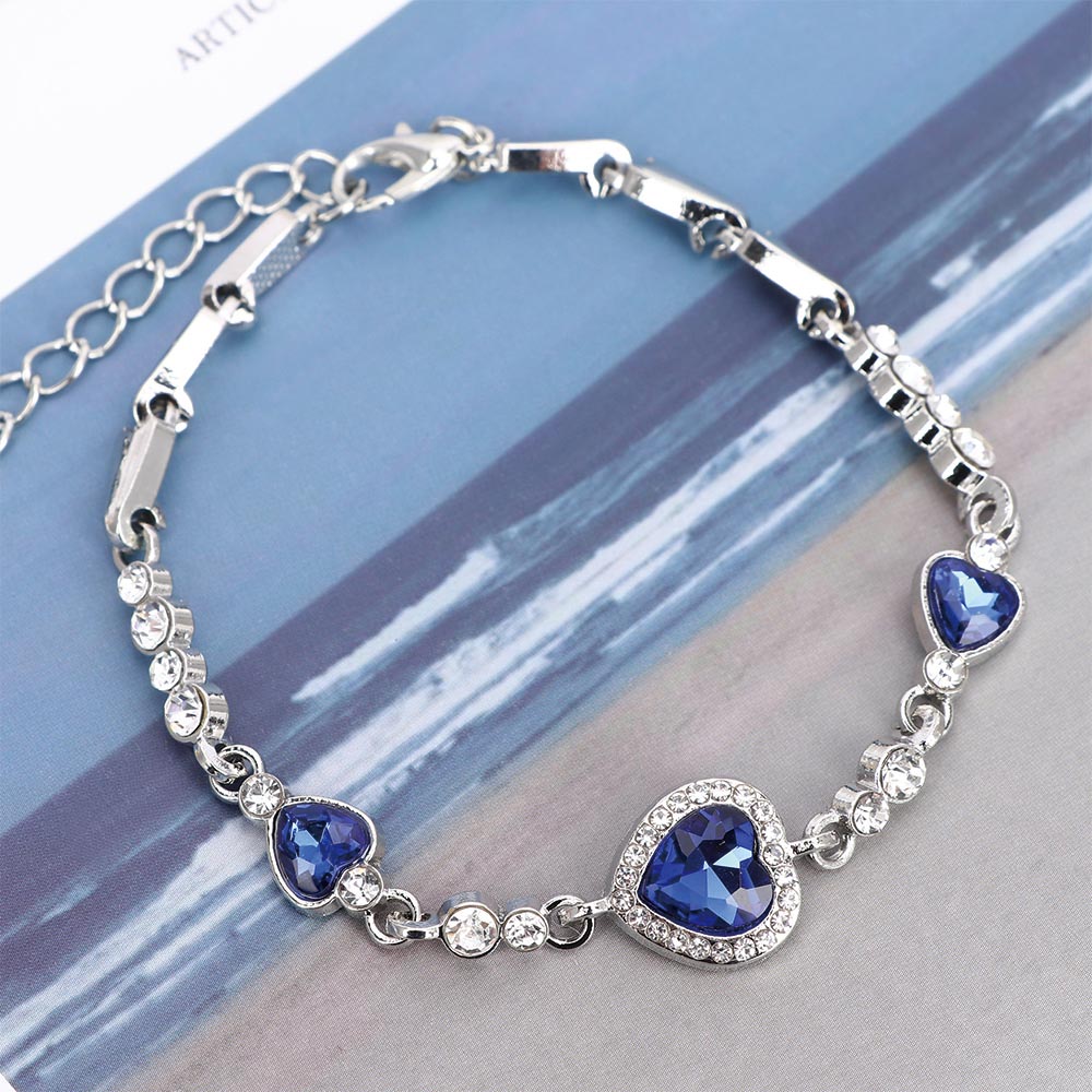 Bracelet Avec Un Cœur Bleu femme