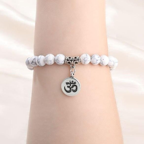Bracelet Femme Avec OM signification